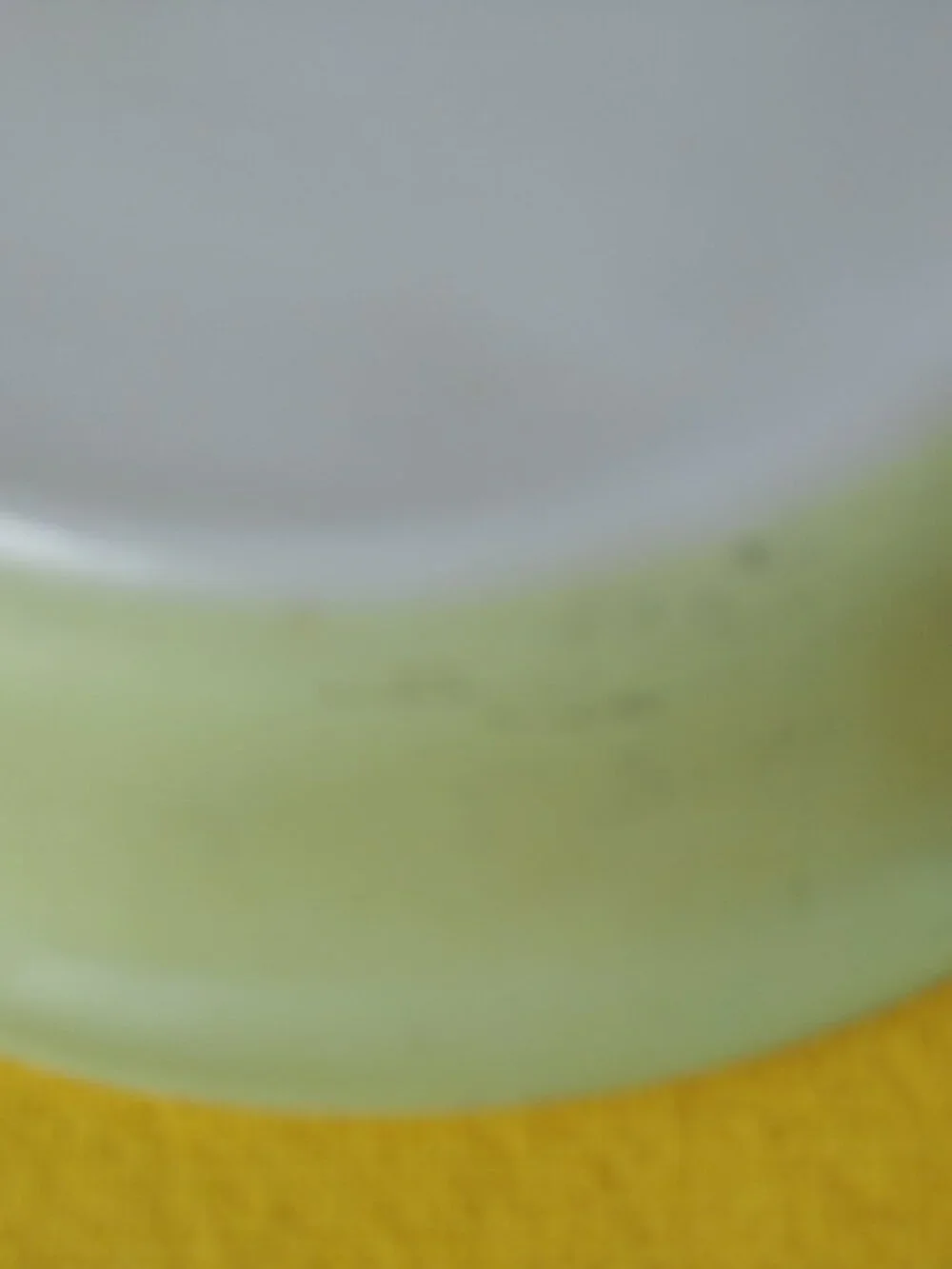 Vintage PYREX Round 8 1/4” Lime Green Cake Pie Casserole Pan Baking Dish #221